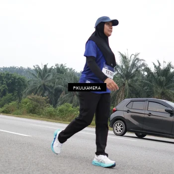 Runner Photo 7482038