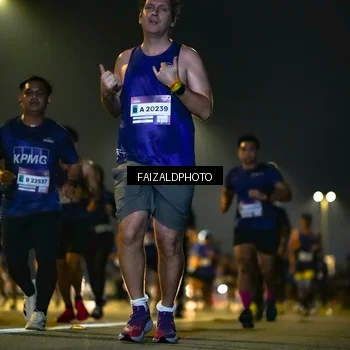 Runner Photo 7482040