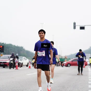 Runner Photo 7482057
