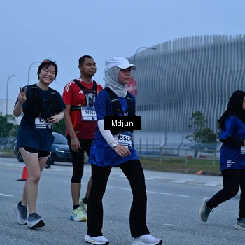 Runner Photo 7482070