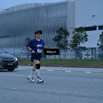 Runner Photo 7482240