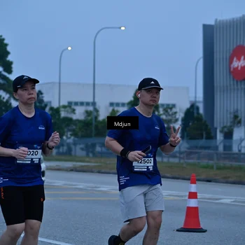Runner Photo 7482376