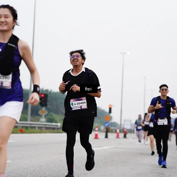 Runner Photo 7482424