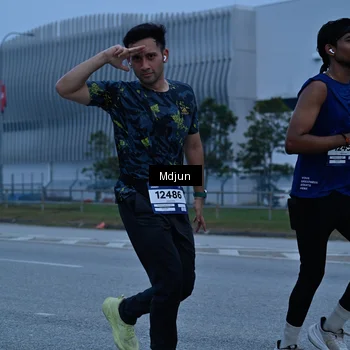 Runner Photo 7482682