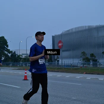 Runner Photo 7482702
