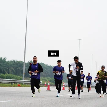 Runner Photo 7482811