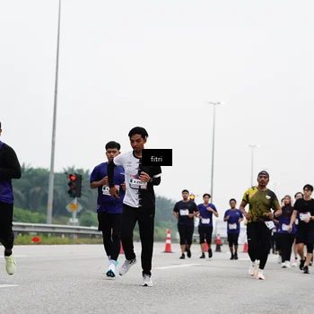 Runner Photo 7482847