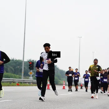 Runner Photo 7482856