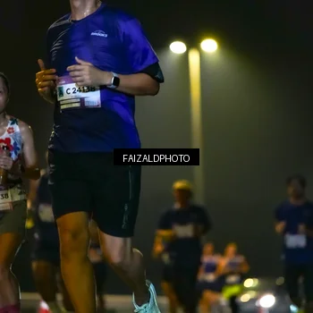 Runner Photo 7483000