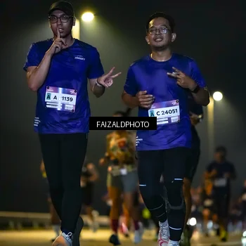 Runner Photo 7483001
