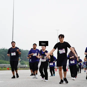 Runner Photo 7483009