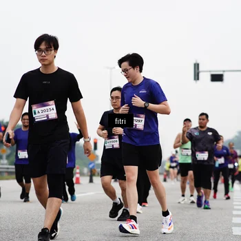 Runner Photo 7483011