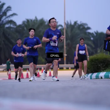 Runner Photo 7483030