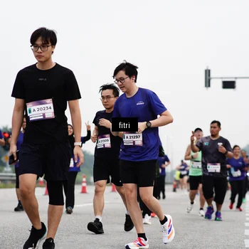Runner Photo 7483045