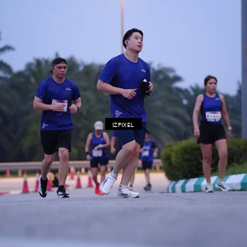 Runner Photo 7483047
