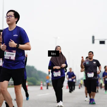 Runner Photo 7483053