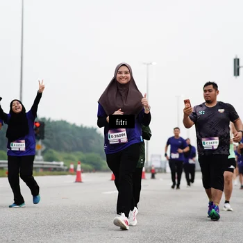 Runner Photo 7483057