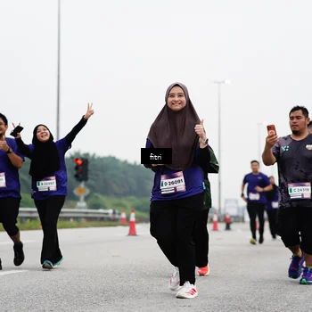 Runner Photo 7483083