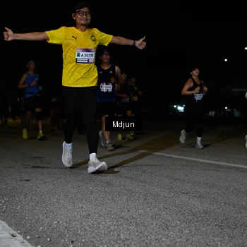 Runner Photo 7483114