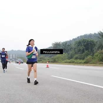 Runner Photo 7483140