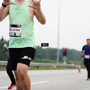 Runner Photo 7483160