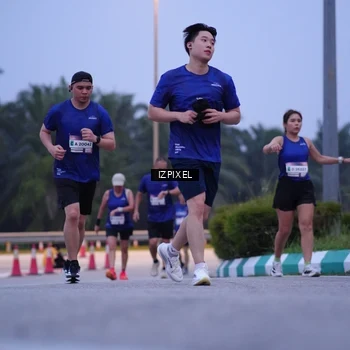 Runner Photo 7483164