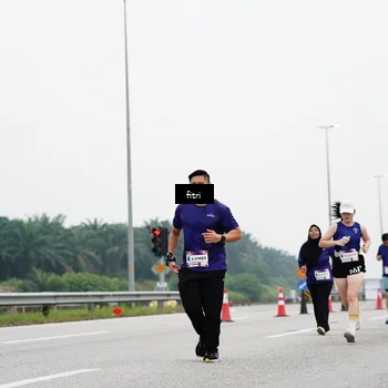Runner Photo 7483176