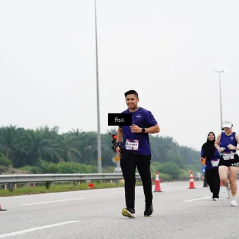 Runner Photo 7483188