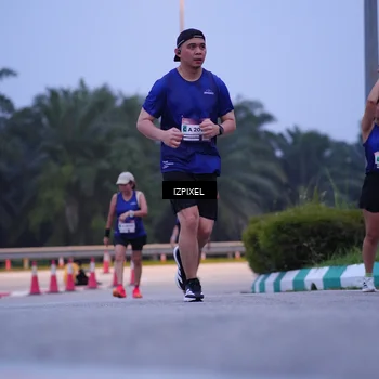 Runner Photo 7483206