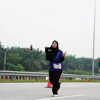 Runner Photo 7483240