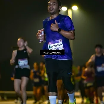 Runner Photo 7483246