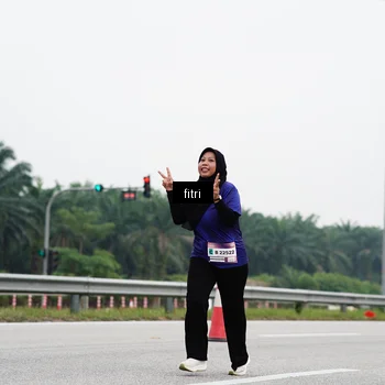 Runner Photo 7483260