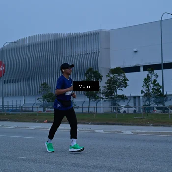 Runner Photo 7483275