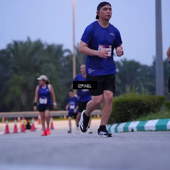 Runner Photo 7483372