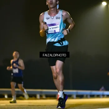 Runner Photo 7483413