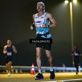 Runner Photo 7483420
