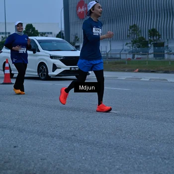 Runner Photo 7483465
