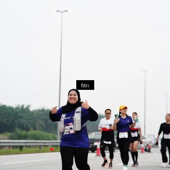 Runner Photo 7483472