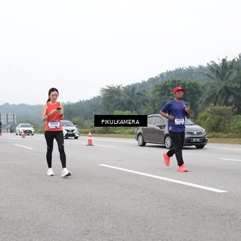 Runner Photo 7483521