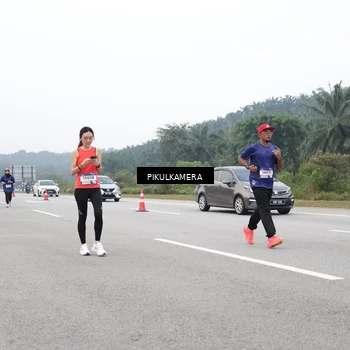 Runner Photo 7483528