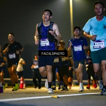 Runner Photo 7483551