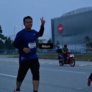 Runner Photo 7483553