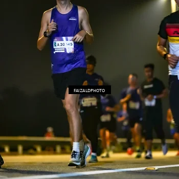 Runner Photo 7483628