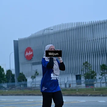 Runner Photo 7483645