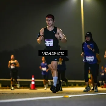 Runner Photo 7483656