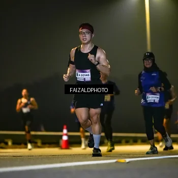 Runner Photo 7483659