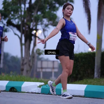 Runner Photo 7483663