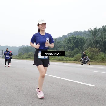 Runner Photo 7483705