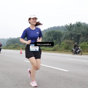 Runner Photo 7483715