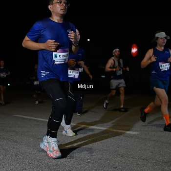 Runner Photo 7483764